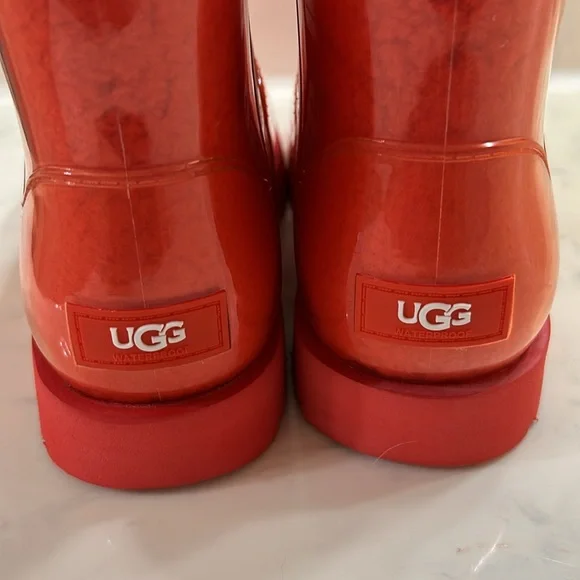 NWT Ugg boots - Picture 3 of 9